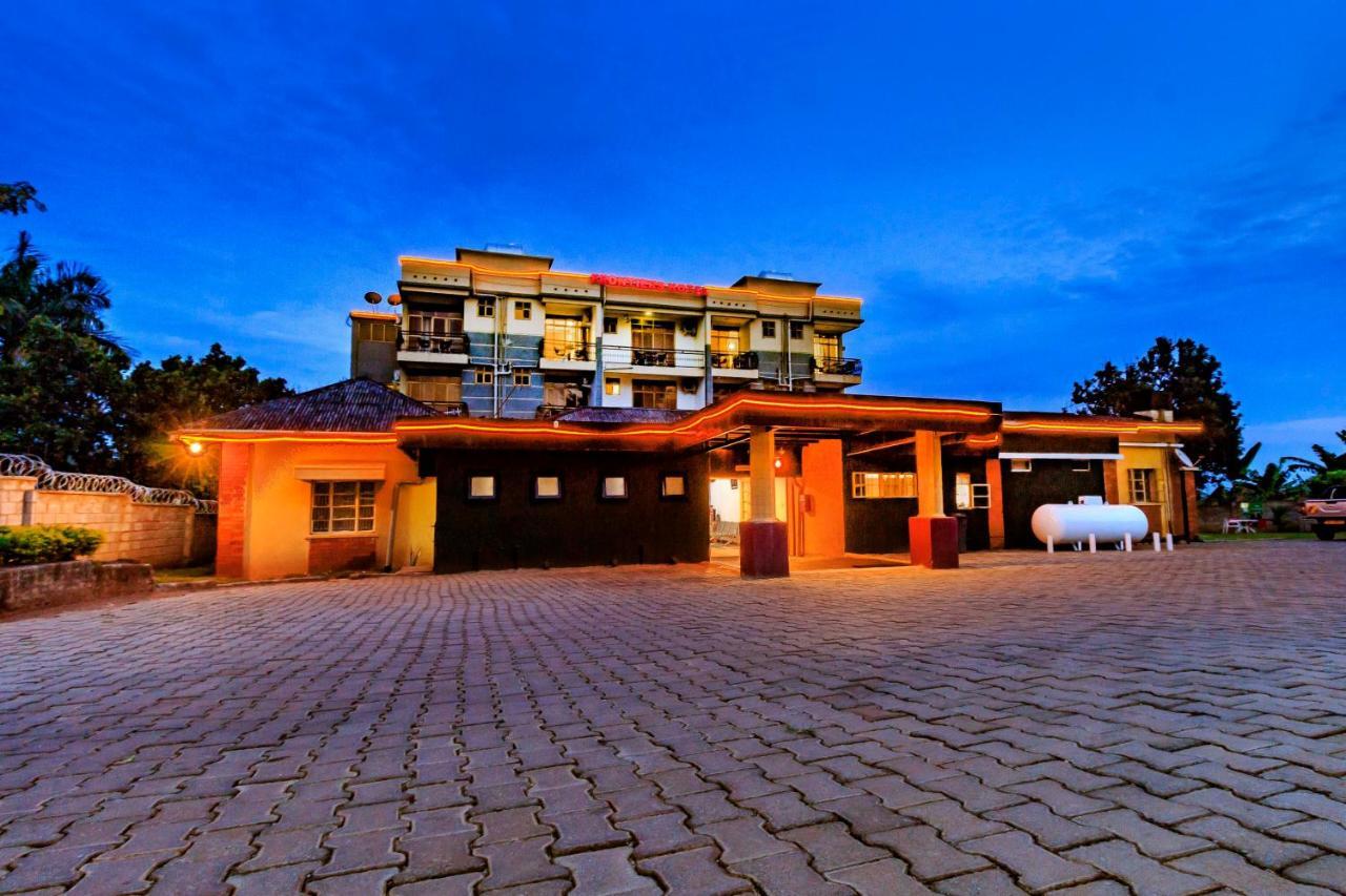 Frontiers Hotel Entebbe Eksteriør billede