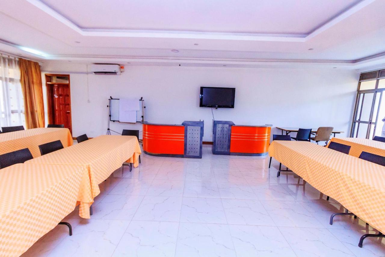 Frontiers Hotel Entebbe Eksteriør billede