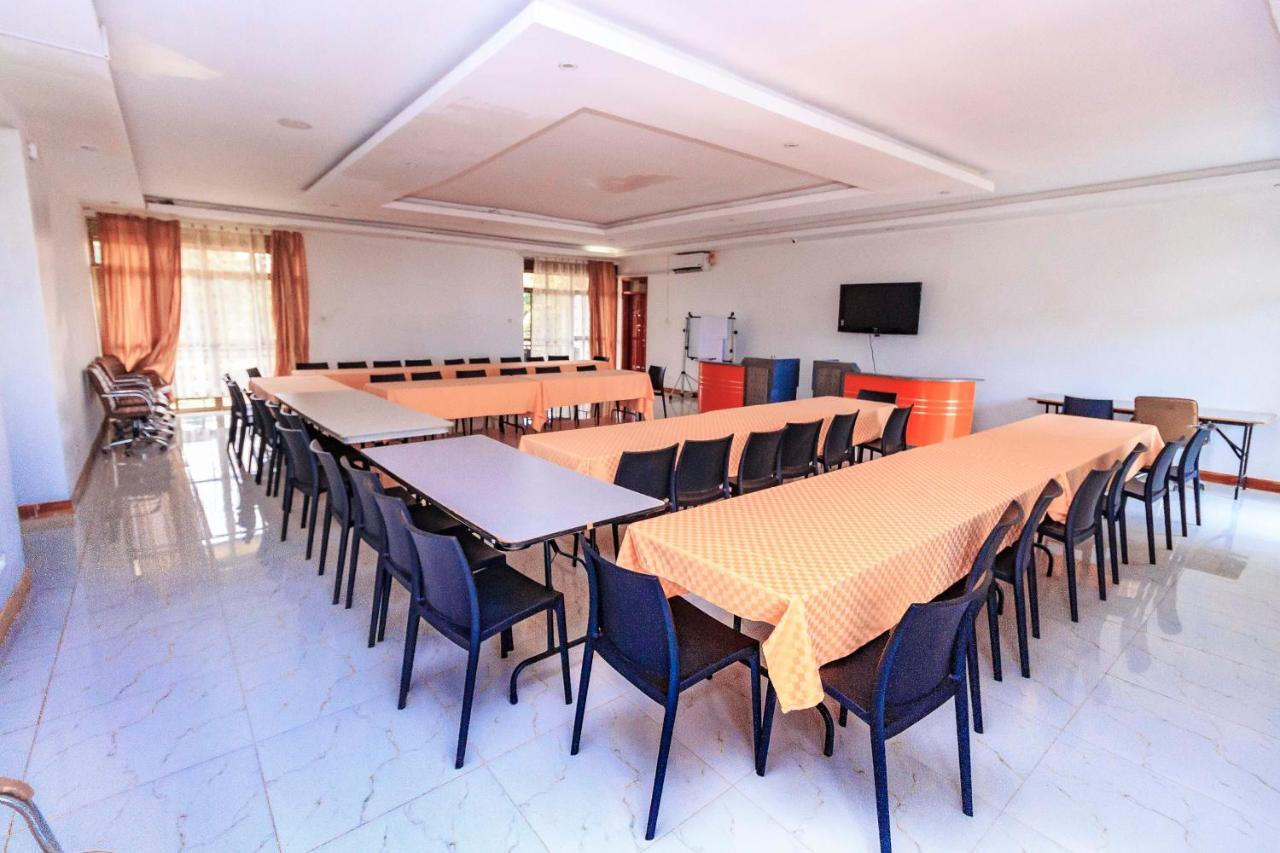 Frontiers Hotel Entebbe Eksteriør billede
