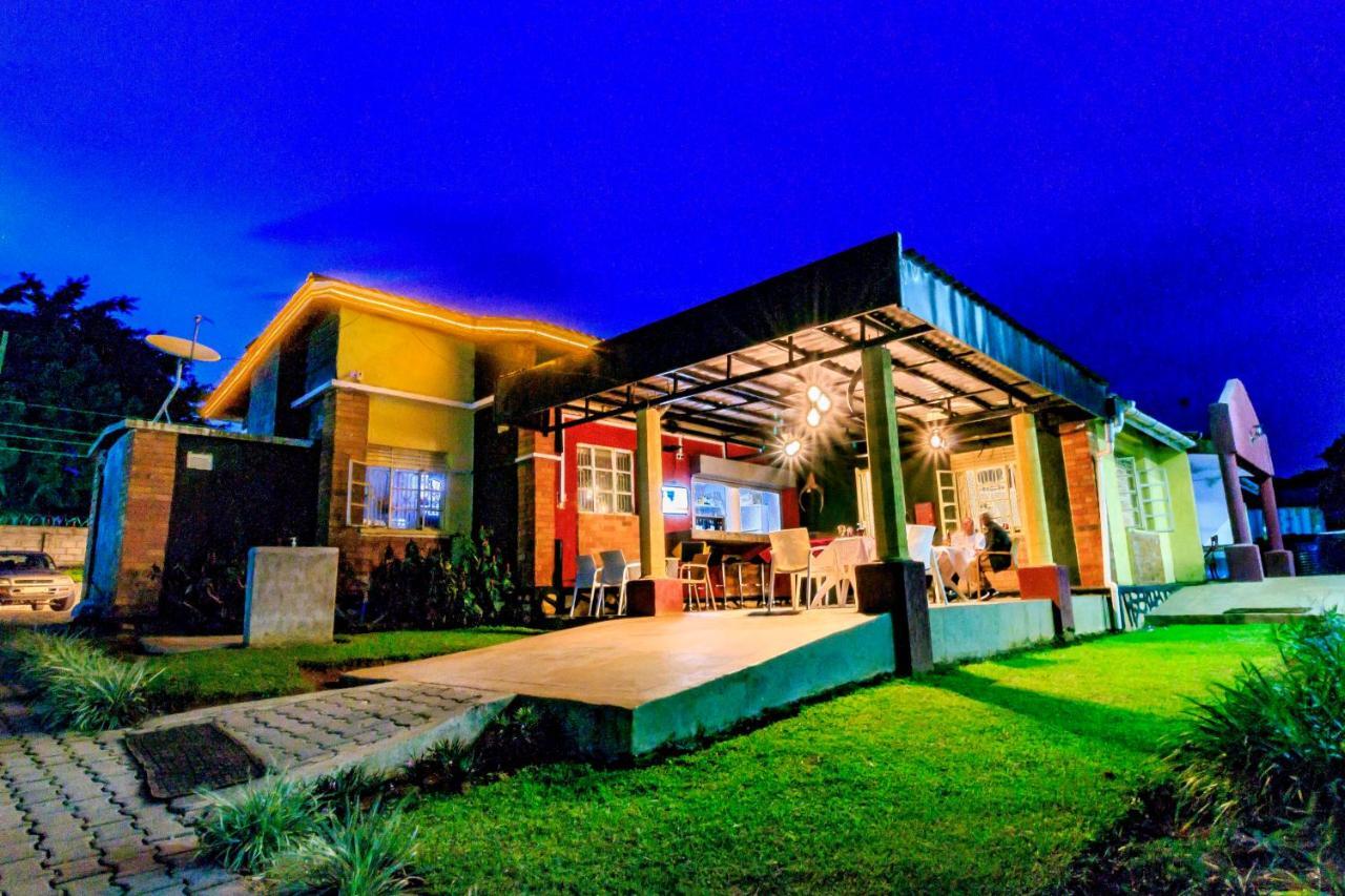 Frontiers Hotel Entebbe Eksteriør billede
