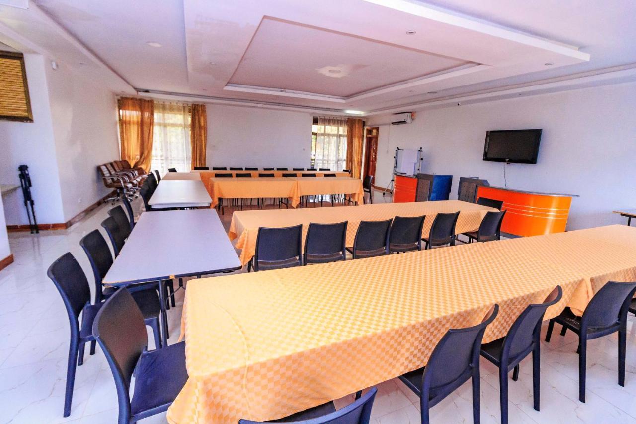 Frontiers Hotel Entebbe Eksteriør billede